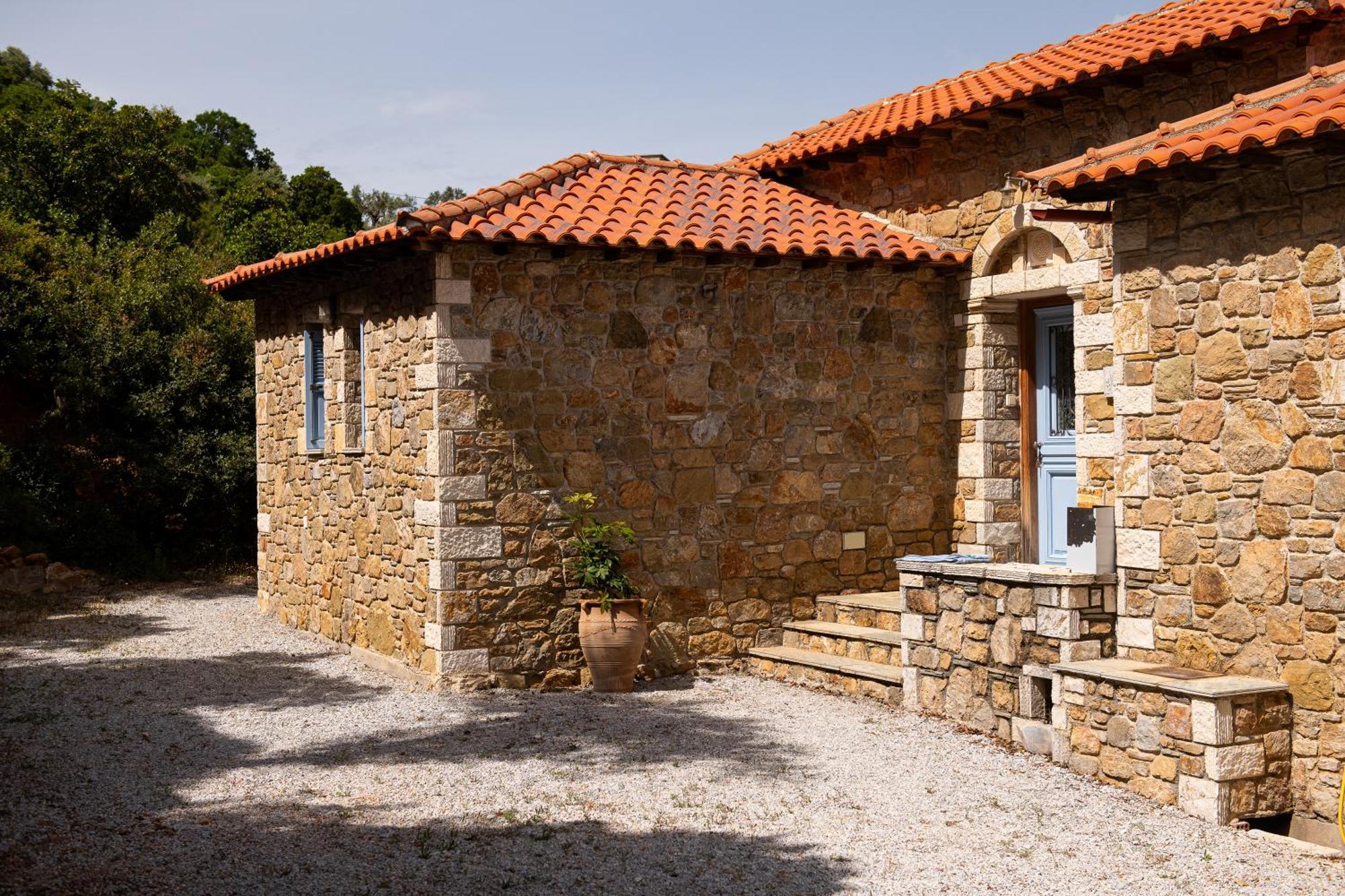 Lithea Villas And Studios By The Sea Agios Petros  Exterior photo