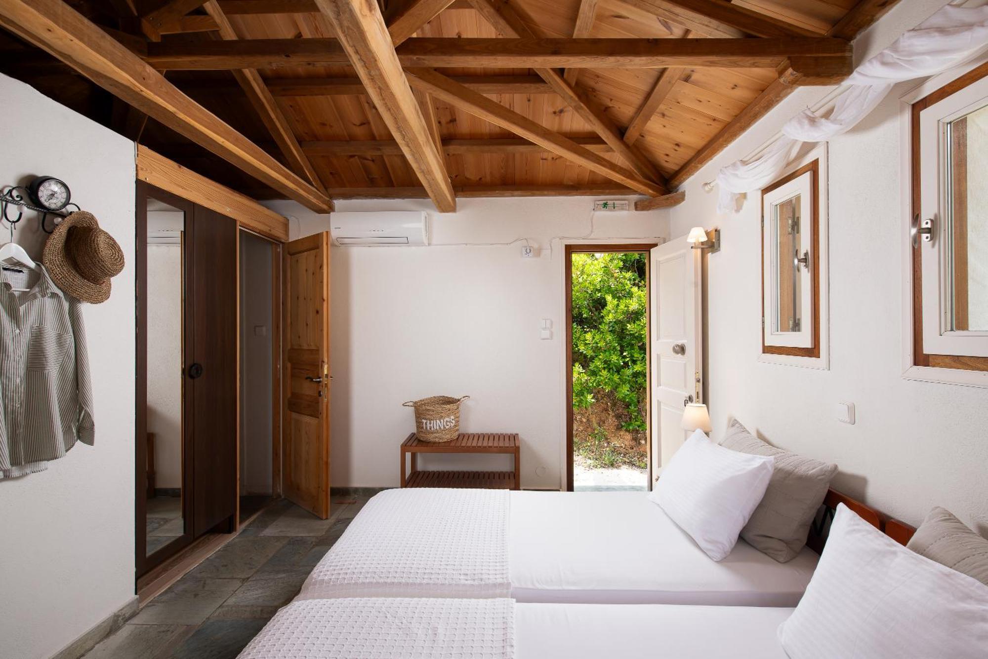 Lithea Villas And Studios By The Sea Agios Petros  Exterior photo